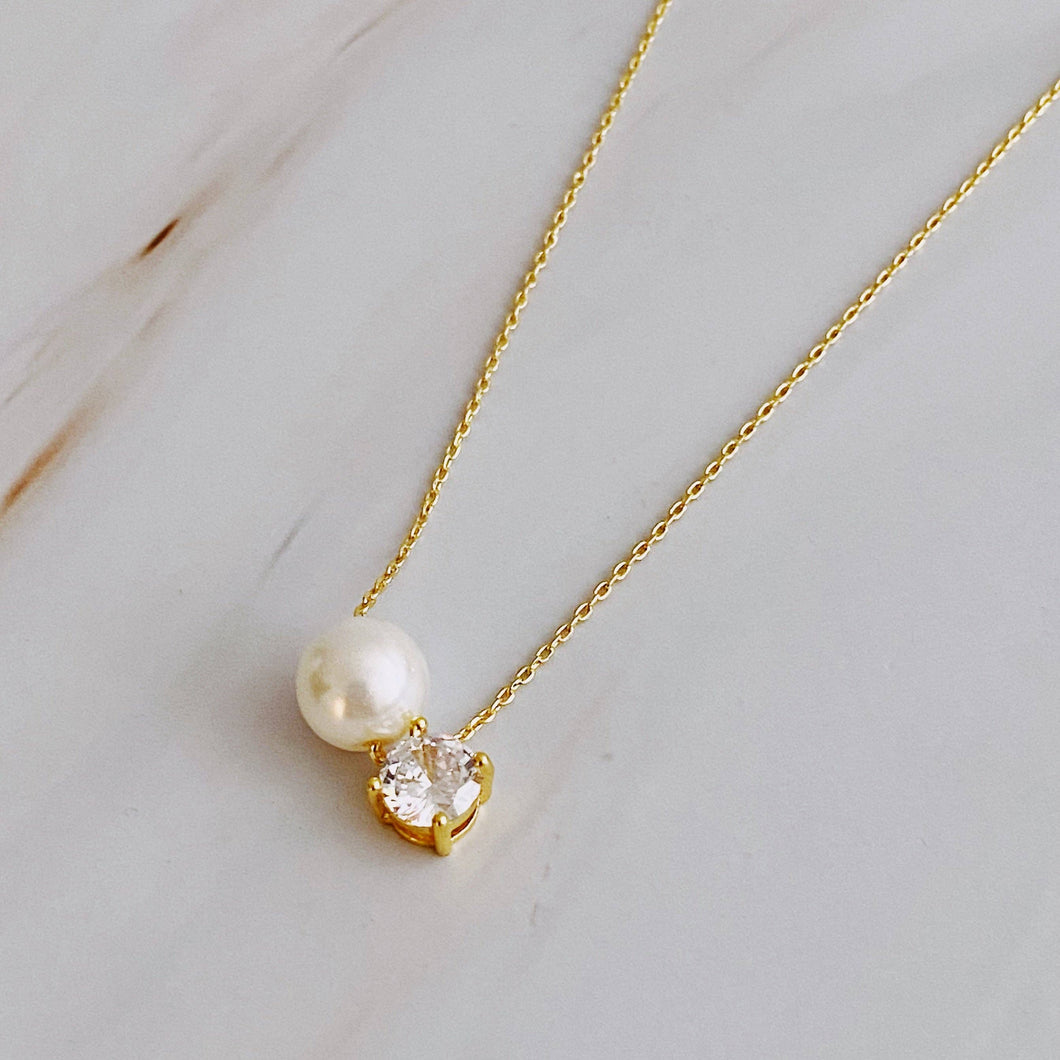 Single Pearl And Diamond Necklace