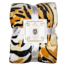 Load image into Gallery viewer, Tiger Love Throw Soft White
