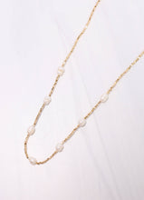 Load image into Gallery viewer, Diane Necklace with Pearls
