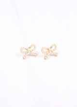 Load image into Gallery viewer, Manda Pearl Lined Bow Earring

