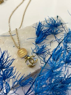 Dainty Chanel Necklace with Crystal