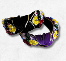 Load image into Gallery viewer, Headband with beaded flowers
