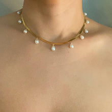 Load image into Gallery viewer, Pearl Drop Herringbone Chain Necklace
