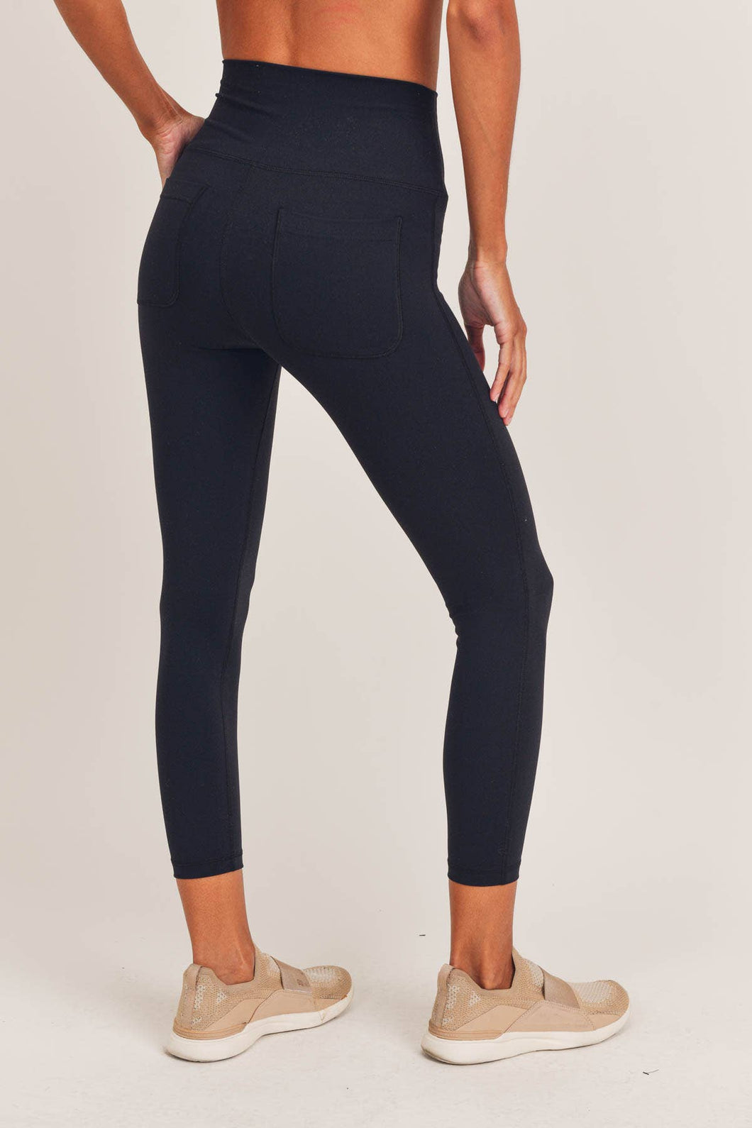 Tapered Black Leggings with Back Pockets