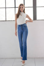 Load image into Gallery viewer, High-Rise Exposed Button Jeans
